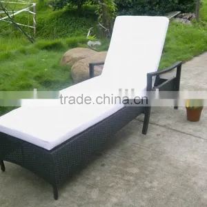Outdoor Chair thumbnail-1