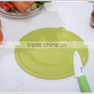 Plastic Round Cutting Board /Smilling Design Chopping Board thumbnail-1