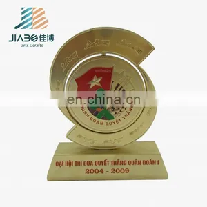 High Quality Custom Design UAE Country Logos Enamel Metal Trophy Cups Parts With Wooden Base thumbnail-3