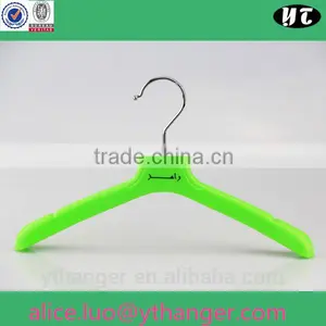 AL12 Wholesale Kids Plastic Short Clothes Hanger thumbnail-3