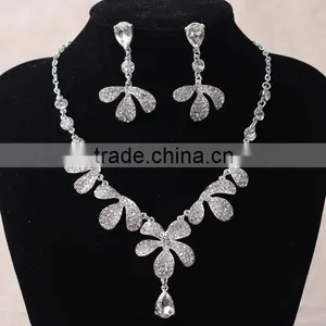 2016 Hot Sale Classical Crystal Necklace Earring Charming Jewelry Set thumbnail-3