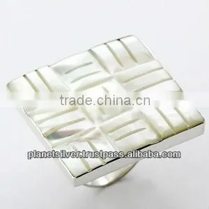 Mother Of Pearl Ring Carved Woven Pattern 925 Silver thumbnail-1