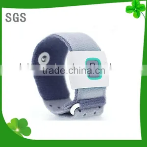 2016 Smart Kid Armband of Digital Thermometer for Children With Smartphone App thumbnail-2
