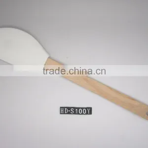 3-Piece Rubber Spatula Set With Comfortable Wood Handle For Baking or Sauteing thumbnail-3
