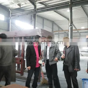2014 Newly Automatic Brick Making Machine QT4-15 Cement Brick Making Machine Price thumbnail-1