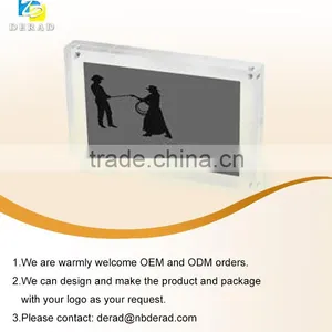 Holding Photo Picture Frame Shapes Magnetic Drawing Picture Frame thumbnail-2