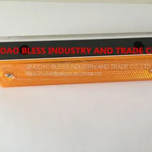 Wholesale High Quality Yellow Reflector Safety Road Delineator for GuardrailRectangle Reflective Delineator Plastic Guardrail Reflector High Quality Delineator Post Reflectors Road Signs thumbnail-2