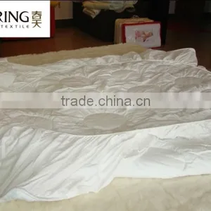 White Quilt Bed Cover thumbnail-3