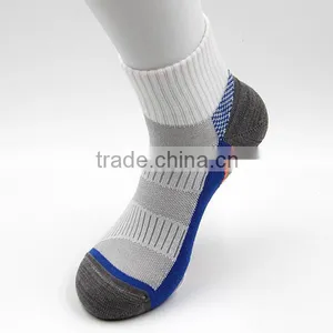 Absorbent Cotton and Sporty Mens Socks From JiLin thumbnail-4
