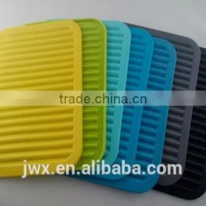 Heat-resistant Roll up Silicone Mat for Iron Mat Silicone Placemat thumbnail-2