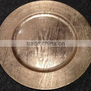 Charger Plate With Fake Wood thumbnail-1