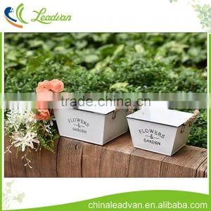 China Factory Low Price Lead Free Metal Personalized Large Decorative White Printing Character Flower Pot thumbnail-1