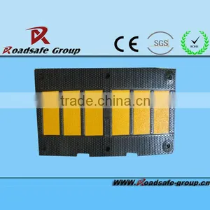 2013 RSG High Reflective Good Quality Rubber Road Traffic Speed Hump thumbnail-1