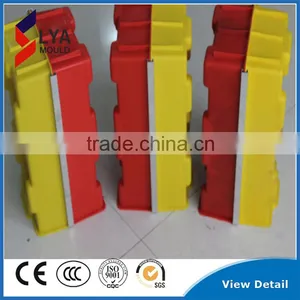 2016 New Manual Plastic Concrete Interlocking Brick Moulds for Border Wall Building thumbnail-1