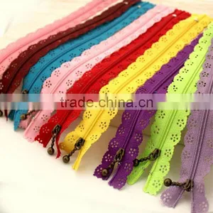 Various Size & Color 3# Invisible Nylon Zipper With Normal Tape for Woman Clothes thumbnail-2