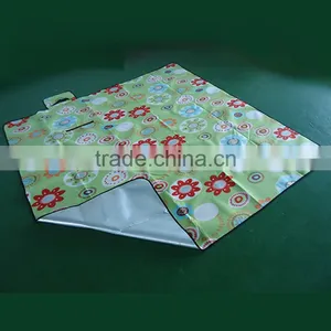Printed Polar Fleece Polyester With Aluminium Coating Back Water/sand/wet/heat Proof Hiking Picnic Blanket thumbnail-1