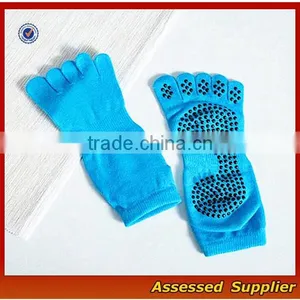 WH-131 Hot Sale Cotton Barre Cozy Sports Yoga Sock, Custom Made Logo Indoor Women Sport Pilates Socks thumbnail-6