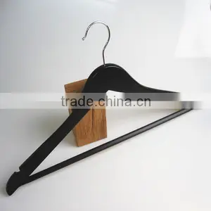 LM 390 Hotel Suits Hanger Wood Hanger With Cross Bar thumbnail-1