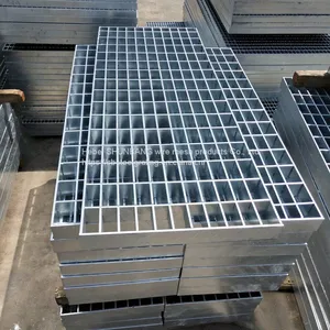 Galvanized Trench Cover 300 Hot Dip Galvanized Gutter Cover GUGT Trench Width 450 Can be Customized With Angle Steel Edge thumbnail-1