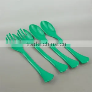 Plastic Salad Scoop Shovel thumbnail-1