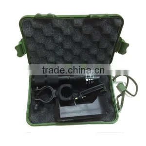 1000 Lumens Bike Flashlight With Carry Case and Bike Mount thumbnail-6