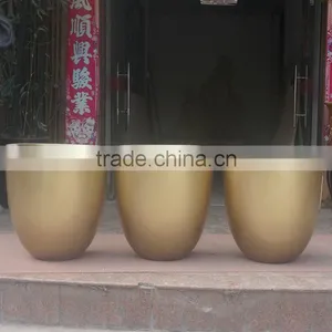 Modern Gold Fiberglass Vase Pot thumbnail-1