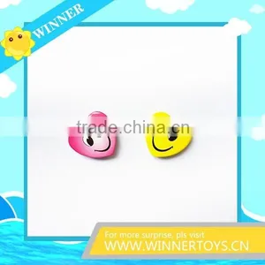 Heart-shaped Smiley Badge thumbnail-1