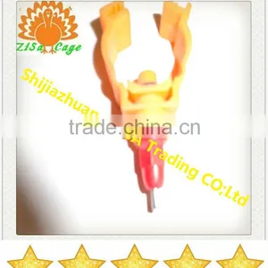 Plastic Water Nipple for Chicken thumbnail-1