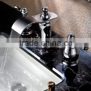 3 Hole Axe Shape Waterfall Faucet , Bathtub 3 Hole Faucet Faucet With Shower thumbnail-3