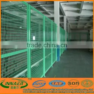 Innaer Supply High Quality Welded Wire Mesh Fence thumbnail-1