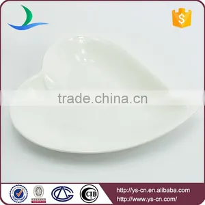 Wholesale Ceramic Hand Made Leaf Shaped Plates thumbnail-4