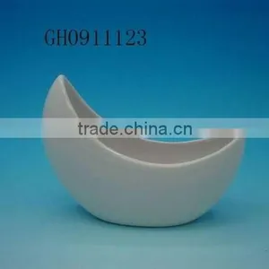 Moon Shape White Novelty Ceramic Mini Plant Flower Pot thumbnail-1