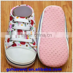 Strawberry Printed Baby Girl's Sportschuhe thumbnail-3