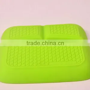 Hot Sale BPA Free Candy Color 9" Silicone Food Plate thumbnail-6