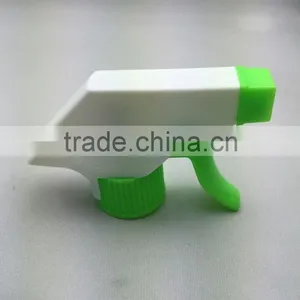 Plastic Trigger Spray Bottle With Sprayer thumbnail-3