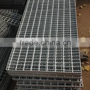 MATERIAL DIN17.100ST37,2 STEEL GRATING FLOOR MEDIUM thumbnail-1