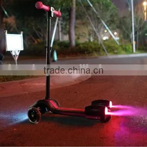 Latest Arrival Kids Electric Spray Scooter, 4.5inch 3 Wheel Electric Scooter With LED Light For Kids thumbnail-5
