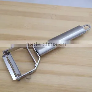 Good Quality Kitchen Tool Vegetable Julienne Peeler thumbnail-2
