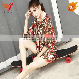 HSCW09 High Quality Fashionable Custom Four Wheel Canadian Maple Skateboard thumbnail-3