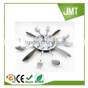 Novelty Metal Wall Clock With Spoon and Fork thumbnail-2