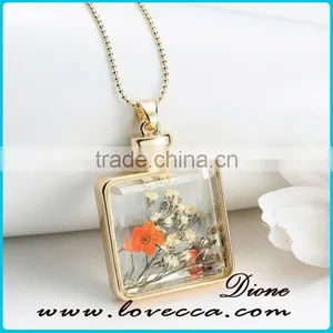 Women Heart Shape Glass Terrarium Necklace With Real Dried Flowers thumbnail-4