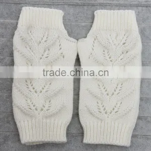 Fashion Handmade Cheap Wool Button Acrylic Glove Women Winter Knitted Gloves thumbnail-5