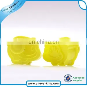 Clear Carton Design Plastic Cookie Cutter thumbnail-1
