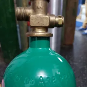 Portable Aluminum Gas Cylinder Diving Bottle Medical Oxygen Cylinder thumbnail-2
