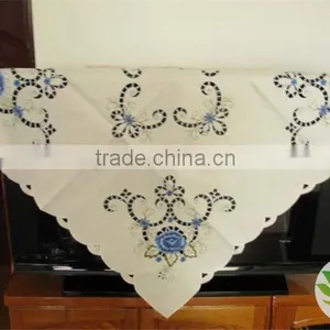 Full Heat Transfer Emroidery Lovey Wedding Table Cloth Country Style Tablecloth Machine Embroidered Tablecloth thumbnail-5
