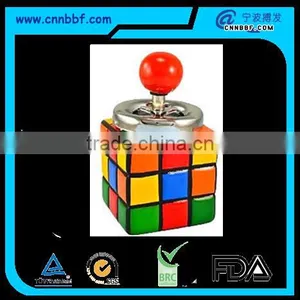 New Style Magic Cube Shape Tin Spinning Ashtray thumbnail-1