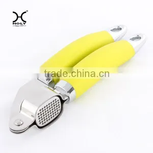 Hot Sale Garlic Press With ABS +TPR Handle thumbnail-1