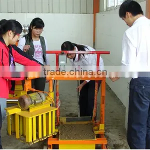 QMR2-45 Small Mobile Concrete Block Machine for Sale/portable Hollow Block Making Machine China Supplier Egg Laying Machine thumbnail-6