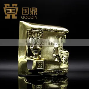 COFFIN CORNER IN WOODEN COFFIN thumbnail-1