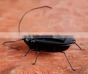 Factory Cheap Price Solar Toy Cockroach Early Educational Toy For Children Funny Solar Powered Moving Cockroach Toy thumbnail-1